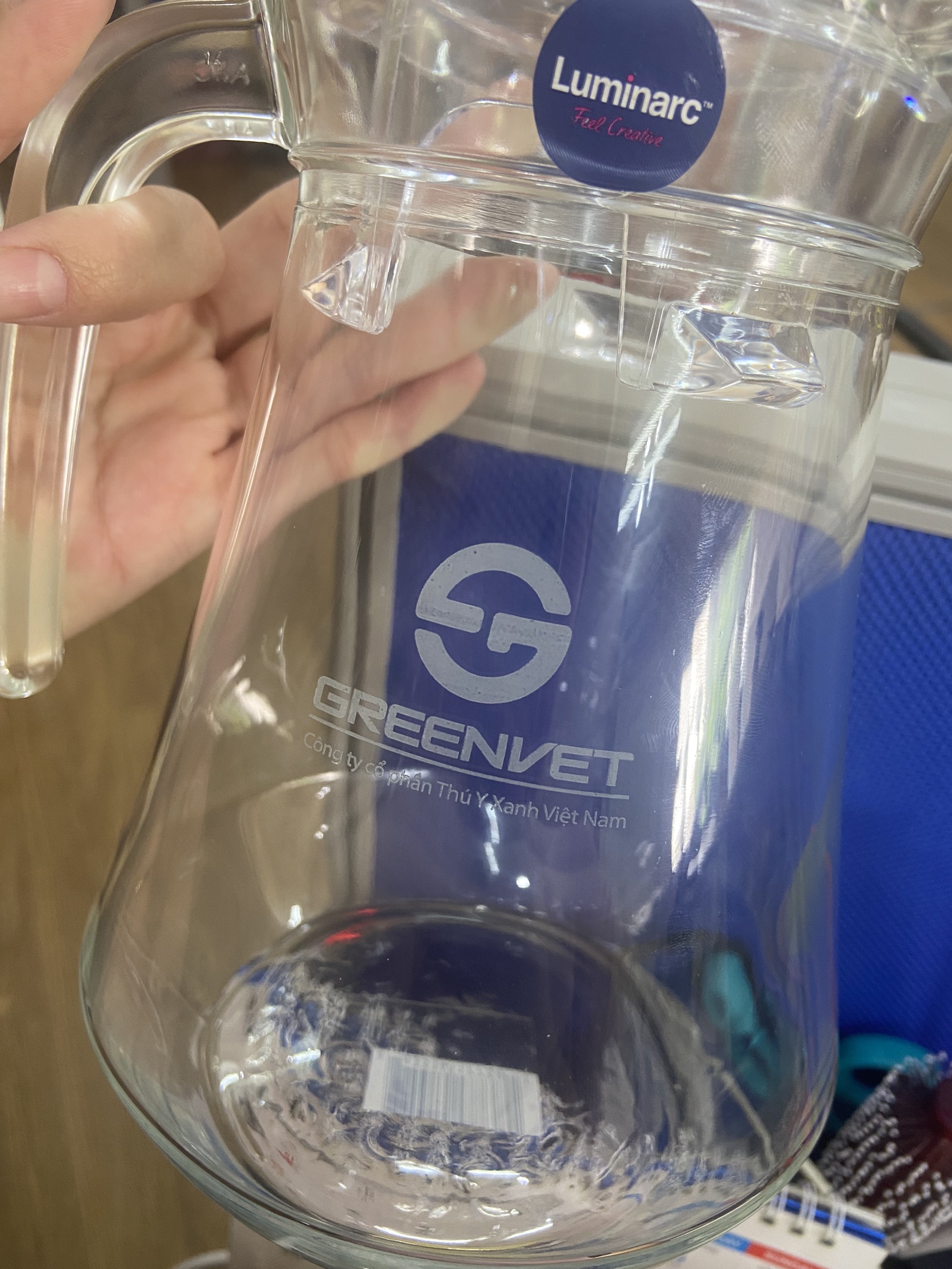 In logo lên thuỷ tinh